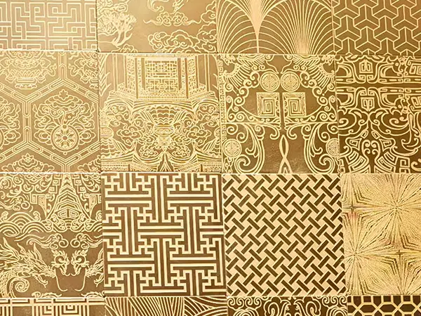 Etched stainless steel sheet with customized patterns